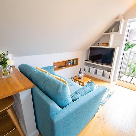 The Loft At The Little Elms Apartman Motcombe Kültér fotó