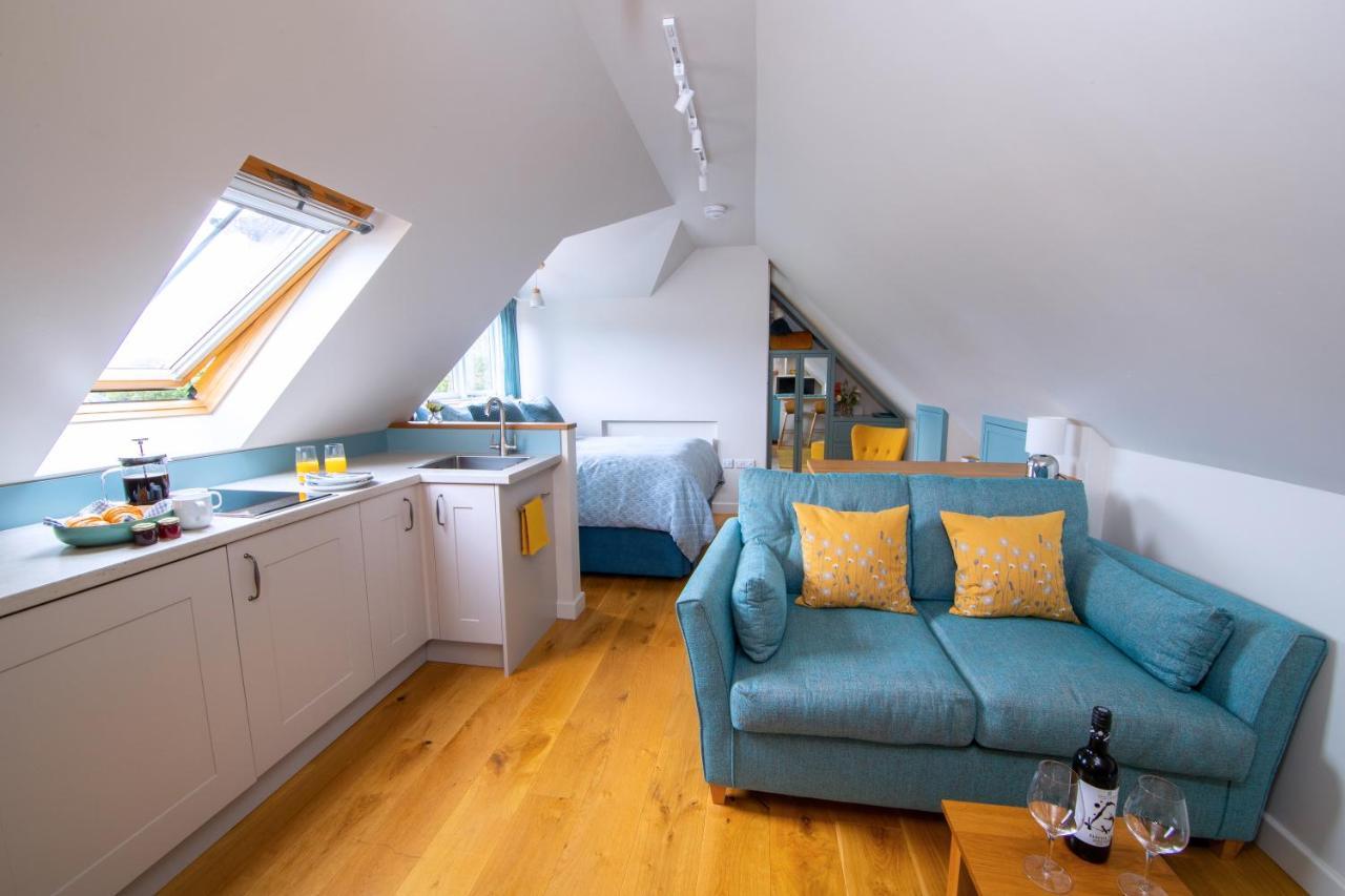 The Loft At The Little Elms Apartman Motcombe Kültér fotó